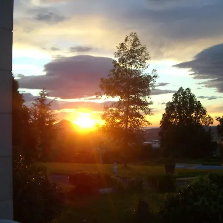 Lasaileku Nyaraló *